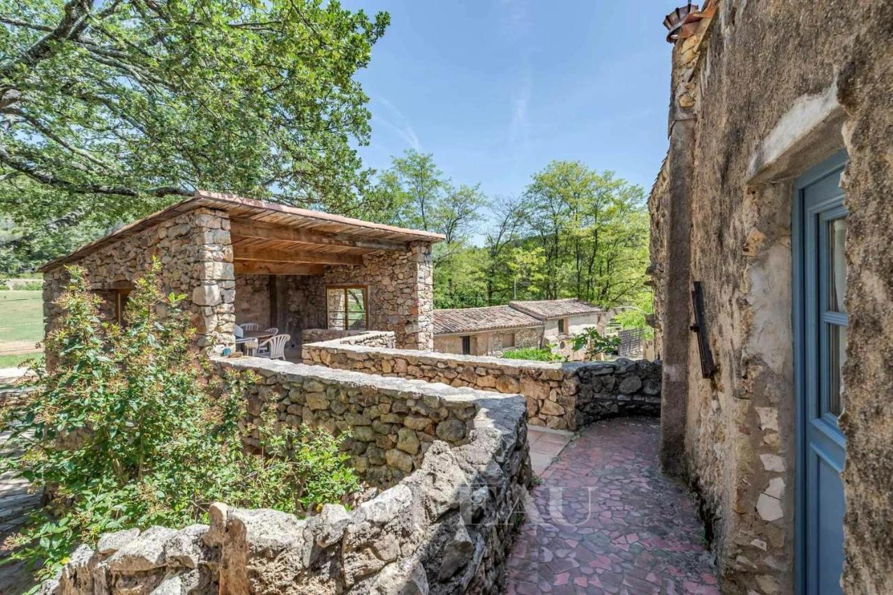 Domaine Des Bruguieres Villa Entrecasteaux Exterior photo