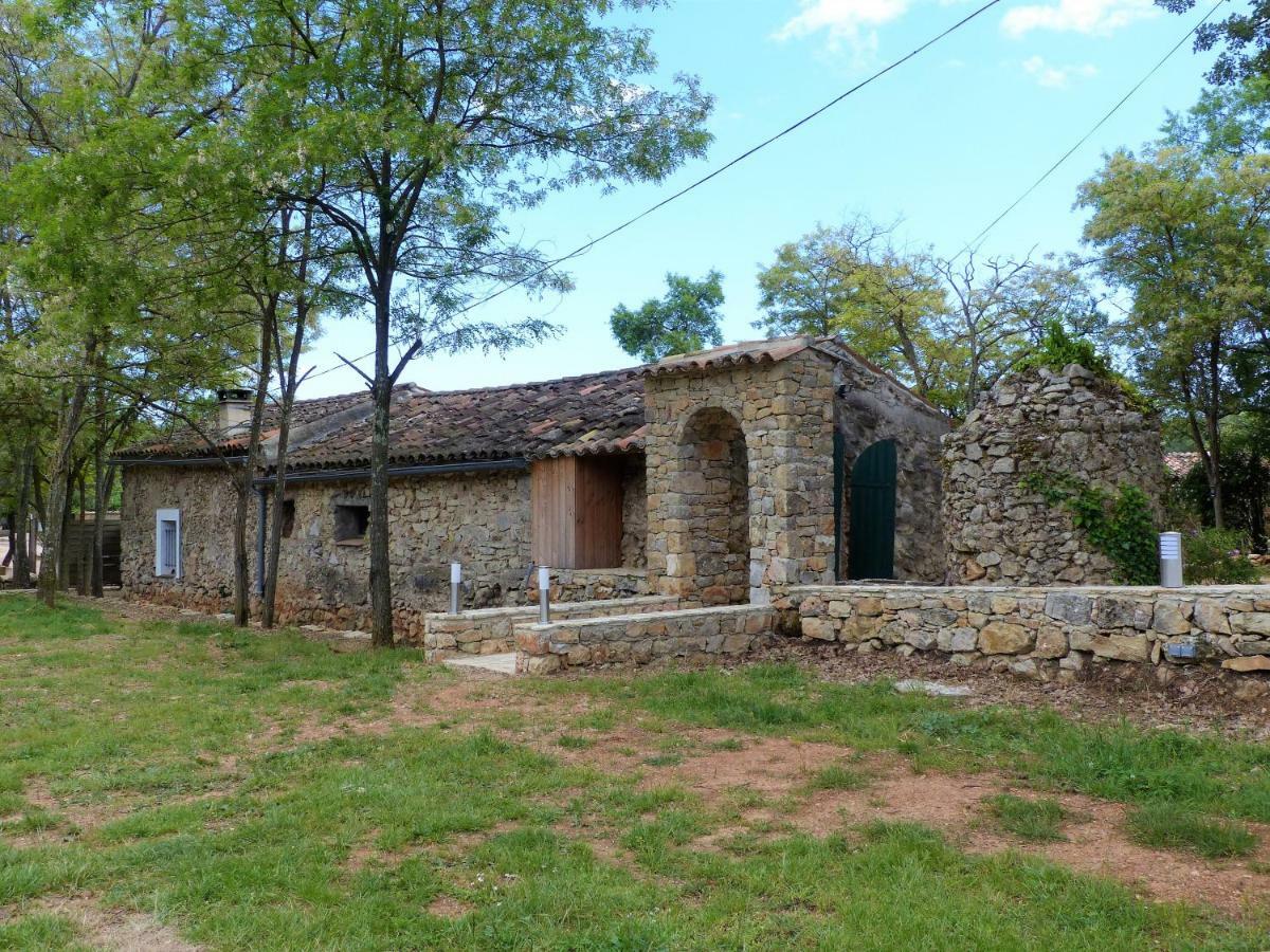 Domaine Des Bruguieres Villa Entrecasteaux Exterior photo