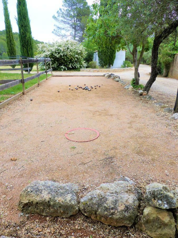 Domaine Des Bruguieres Villa Entrecasteaux Exterior photo